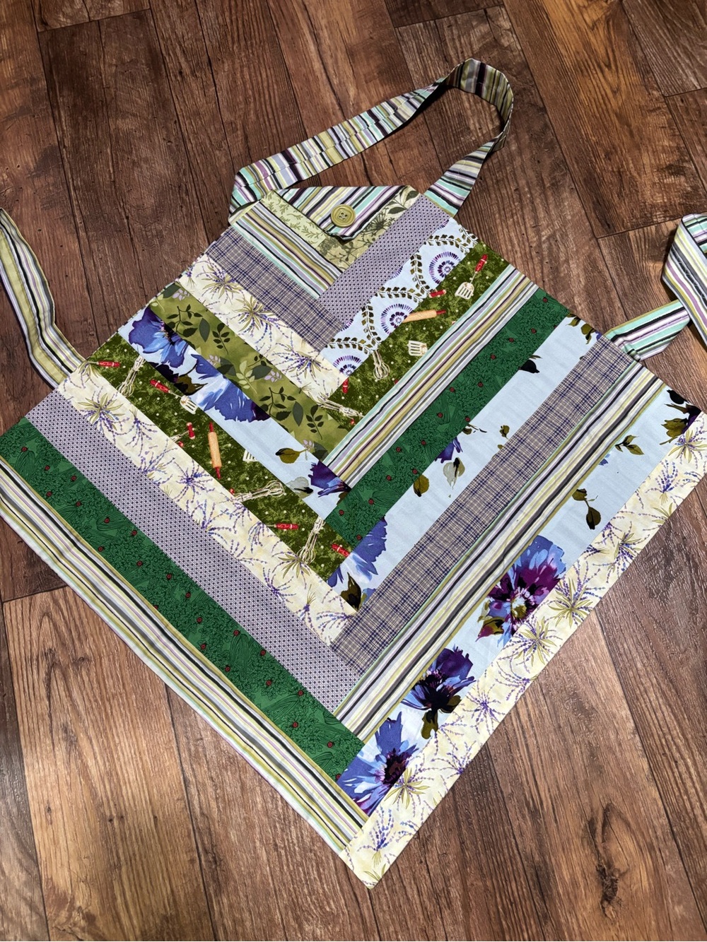 Handmade apron - Picture 2 of 4